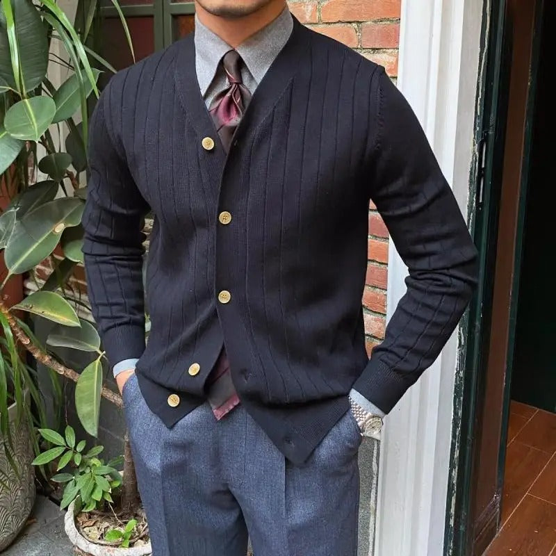 Lincoln | Herren-Strickjacke aus Wolle mit V-Ausschnitt, gefüttert und mit Knöpfen