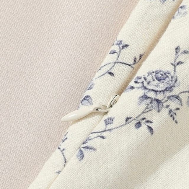 Xolani l Florales Midikleid mit Schnürkorsett und Puffärmeln