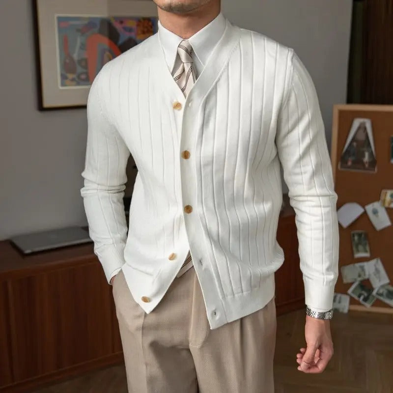 Lincoln | Herren-Strickjacke aus Wolle mit V-Ausschnitt, gefüttert und mit Knöpfen