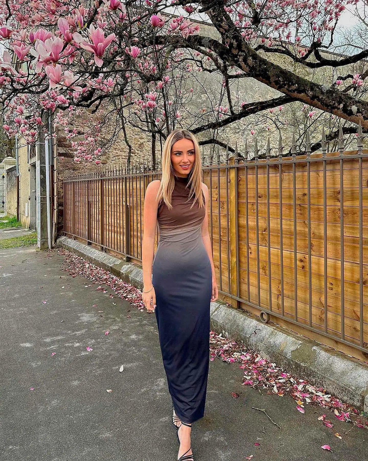 Coco | Langes Figurbetontes Damenkleid mit Farbverlauf