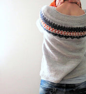 Grauer Pullover im Boho-Stil | Ginevra