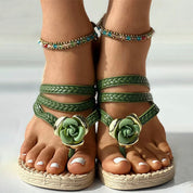 Tropical Breeze l Sommerliche gewebte Strandsandalen mit Blumenmuster