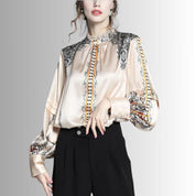 Seda | Satinbluse mit Spitzendetails und Blumenmuster