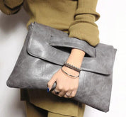 Senda | Elegante Lederclutch mit Reißverschlusstaschendetail