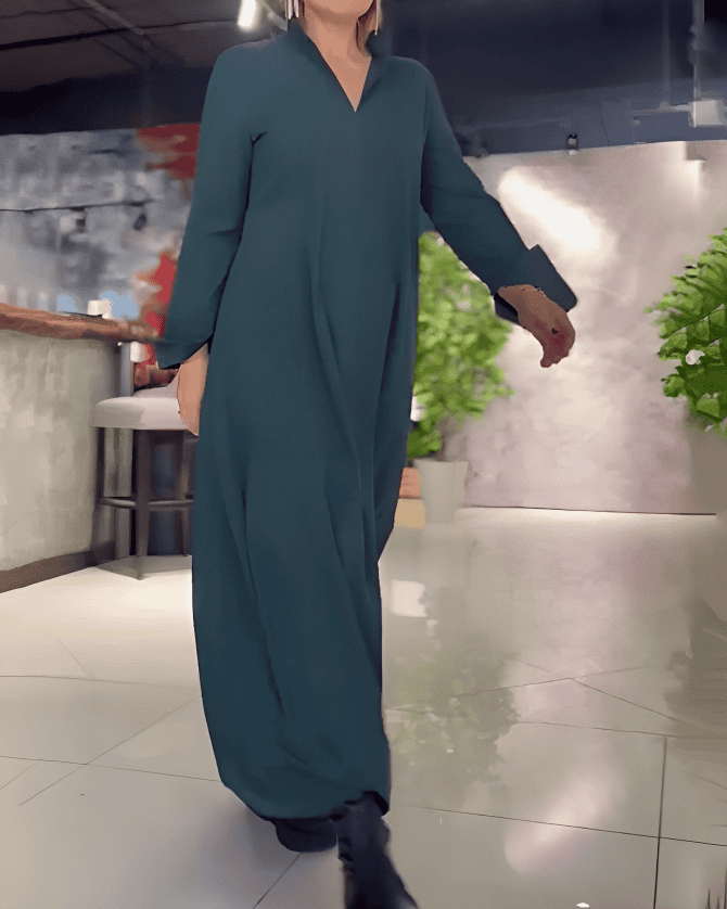 Langes Kleid mit seitlich geschlitztem Kragen l Jallie