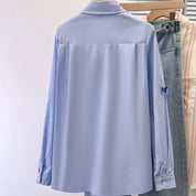 Mariah Leonel l Frühlingsbluse mit besticktem Schmetterling für Damen