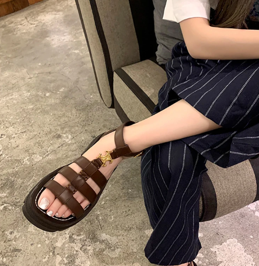 Eliza | Schicke Riemchensandalen mit Goldener Akzent-Schnalle