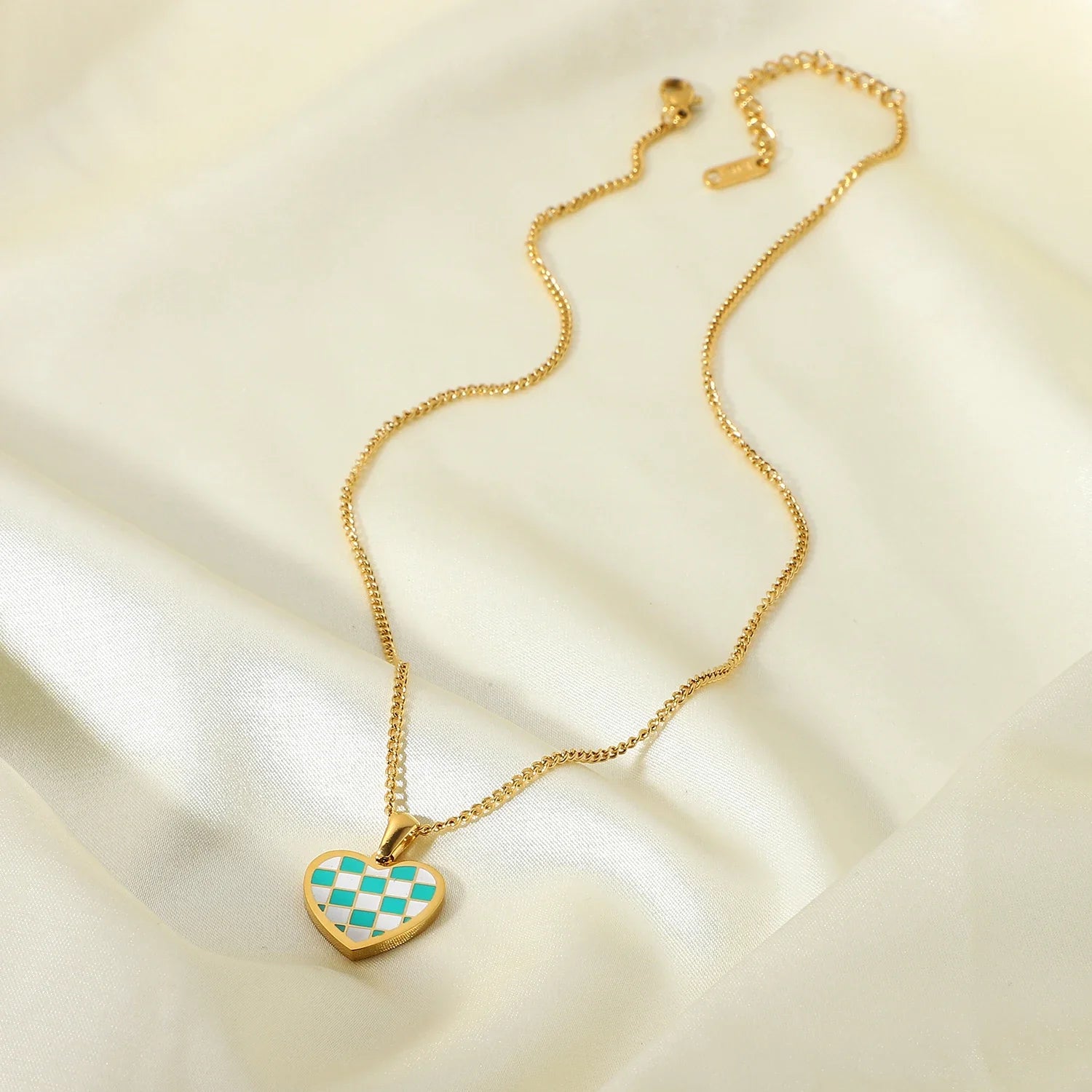 Elian Heart l Damen-Halsketten-Set mit kariertem Anhänger