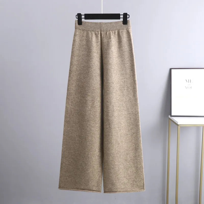 Lässiges und stylisches Herbst-Set aus Pullover und Hose für Damen | Cyprianne