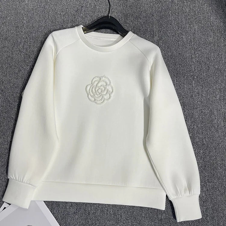 Blossom | Minimalistischer Blumen-Damenpullover mit Rundhalsausschnitt