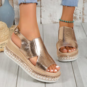 Martina | Stilvolle goldene Keilsandalen mit offener Zehenpartie