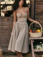 Nicolette l Elegantes Midikleid mit Spaghettiträger
