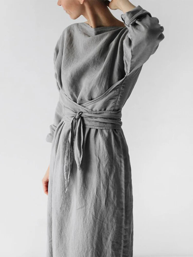Harajuku-inspiriertes Maxikleid aus Leinen mit Taillenband und Ärmeln | Florianne