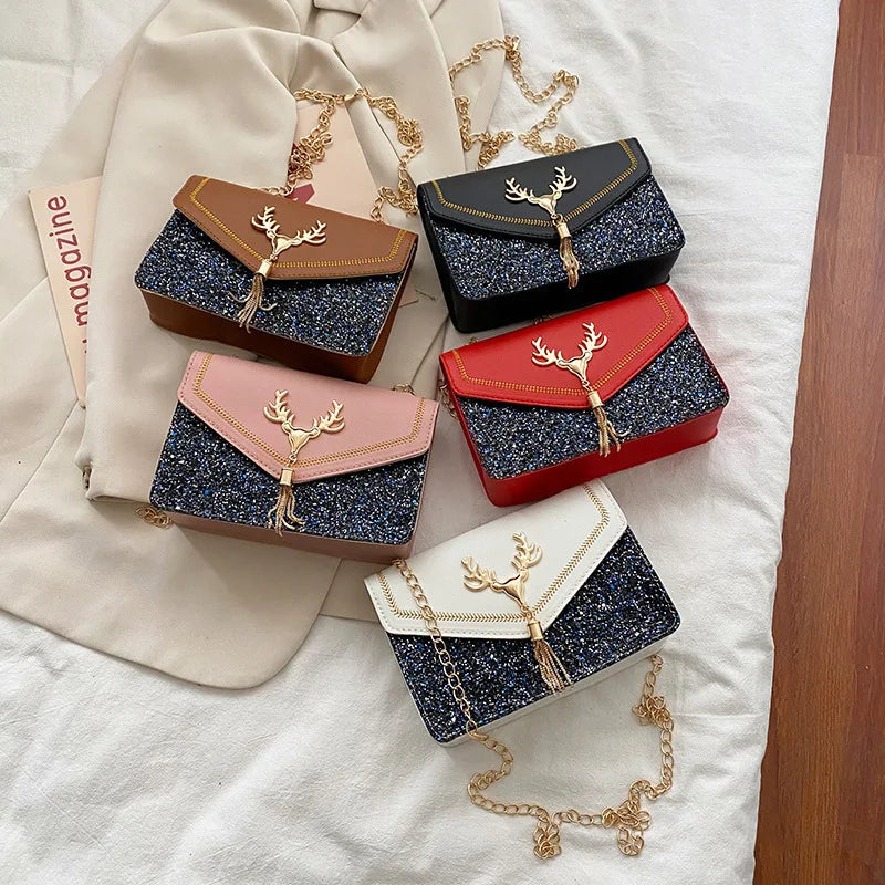 Stilvolle Mini-Umhängetasche aus Leder mit Kette | Felmine