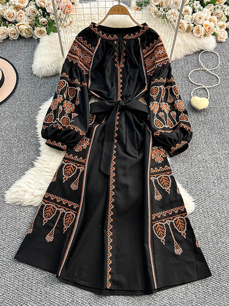 Boho besticktes Kleid mit Laternenärmeln l Frühling l Sommer l Dorienne
