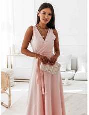 Odette l Elegantes Satin Maxikleid für Damen mit tiefem V-Ausschnitt