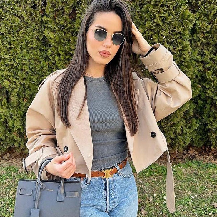 Gyria | Kürzer trendiger Trenchcoat beige