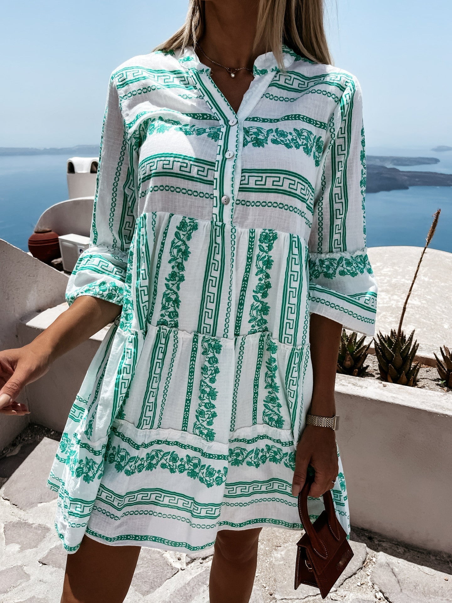 Schönes luftiges Boho-Kleid mit fröhlichem Muster l Henrietta