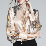 Seda | Satinbluse mit Spitzendetails und Blumenmuster