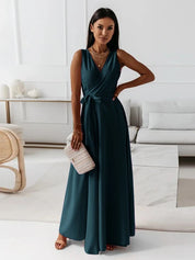 Odette l Elegantes Satin Maxikleid für Damen mit tiefem V-Ausschnitt