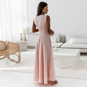 Odette l Elegantes Satin Maxikleid für Damen mit tiefem V-Ausschnitt