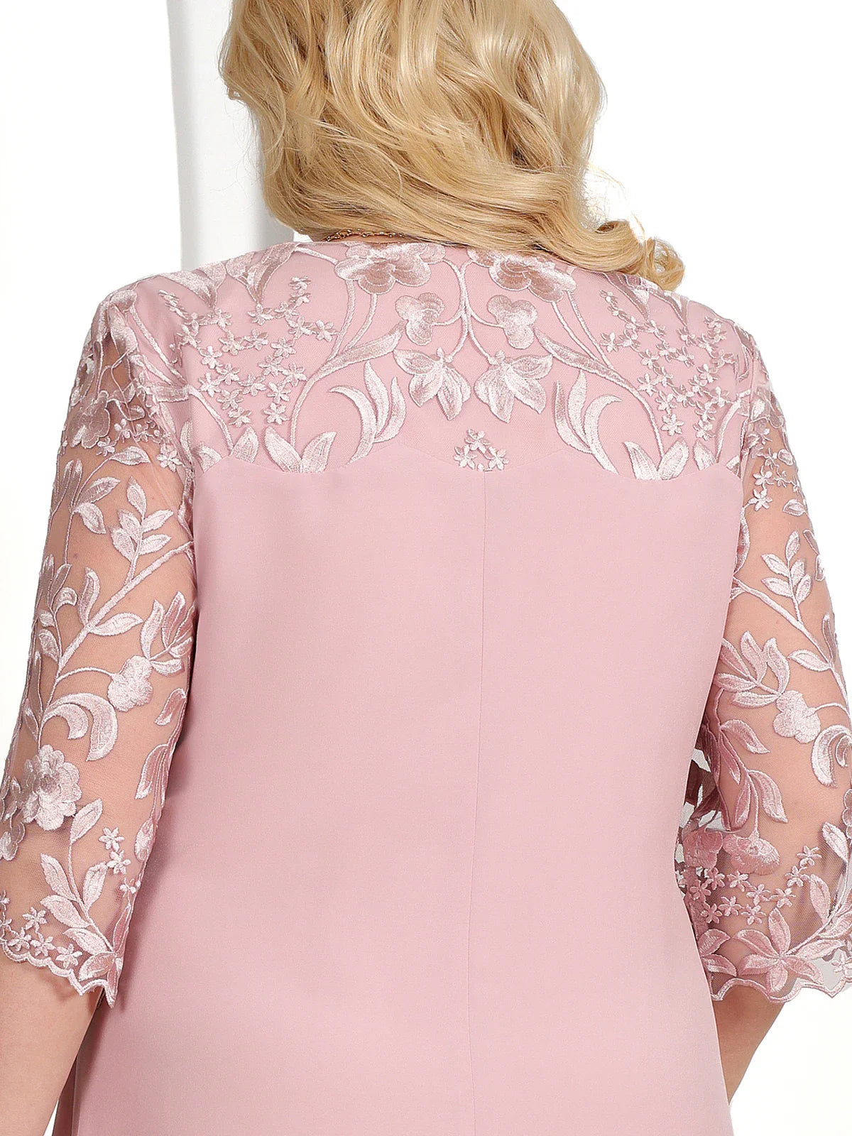 Besticktes Bankettkleid in Übergröße l Theda