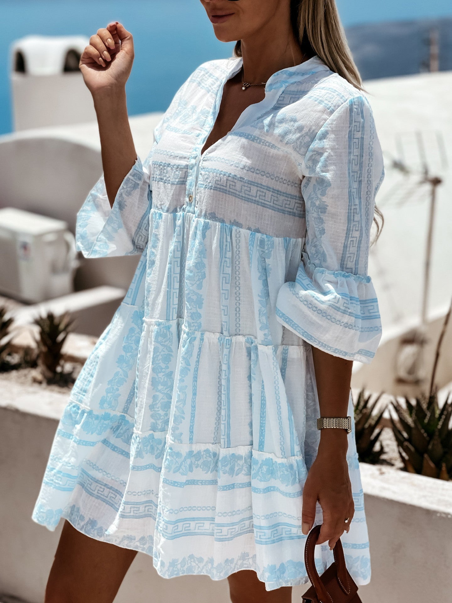 Schönes luftiges Boho-Kleid mit fröhlichem Muster l Henrietta