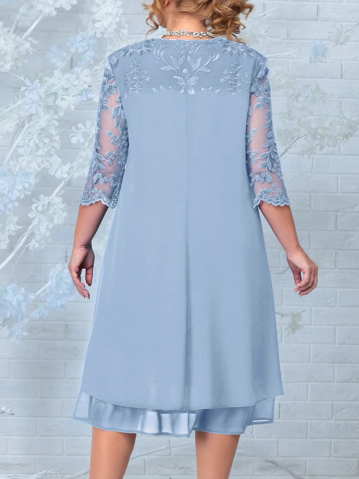 Besticktes Bankettkleid in Übergröße l Theda