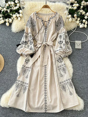 Boho besticktes Kleid mit Laternenärmeln l Frühling l Sommer l Dorienne