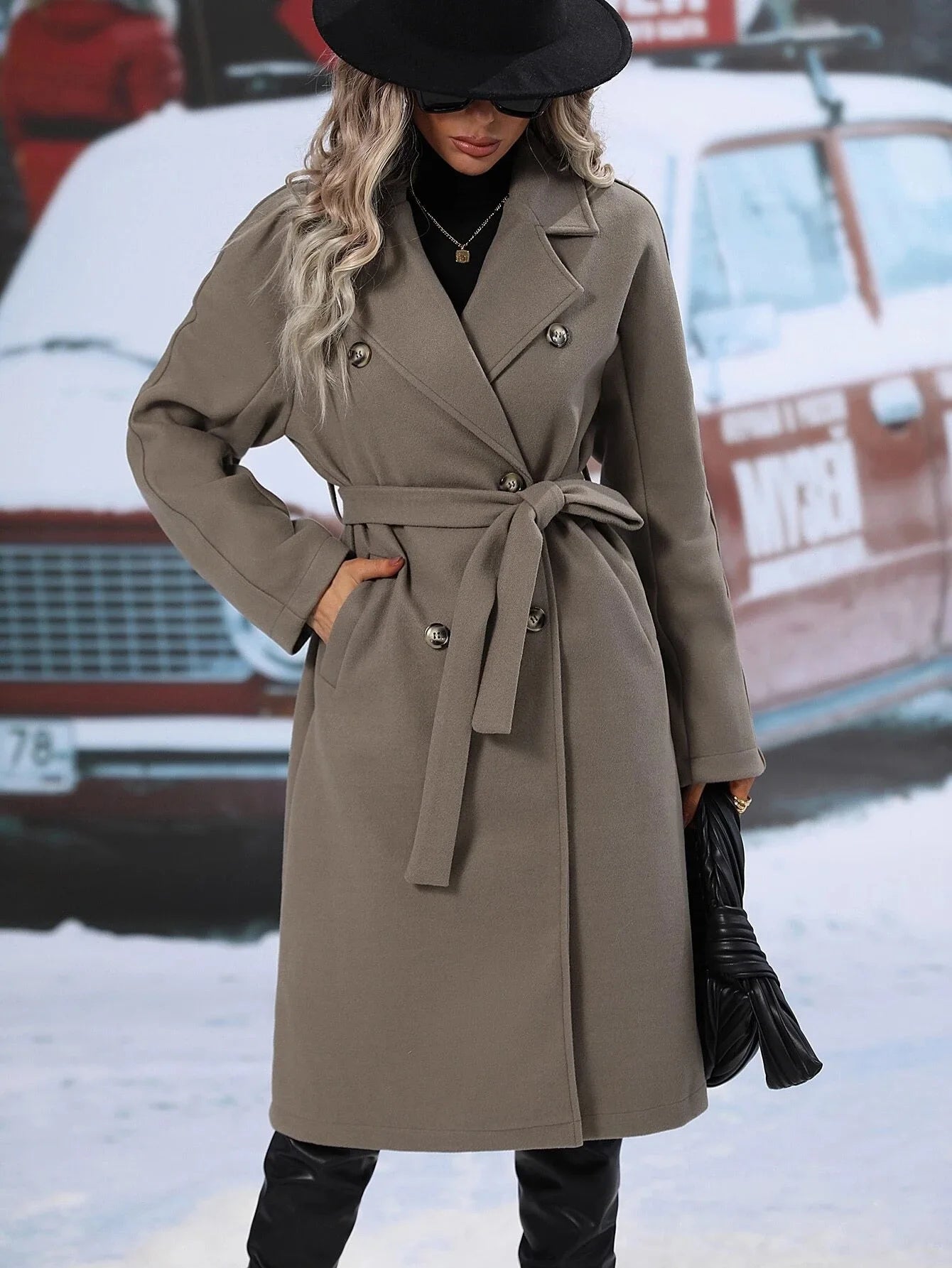 Zweireihiger Trenchcoat für Stil und Eleganz zu jeder Jahreszeit | Ryena