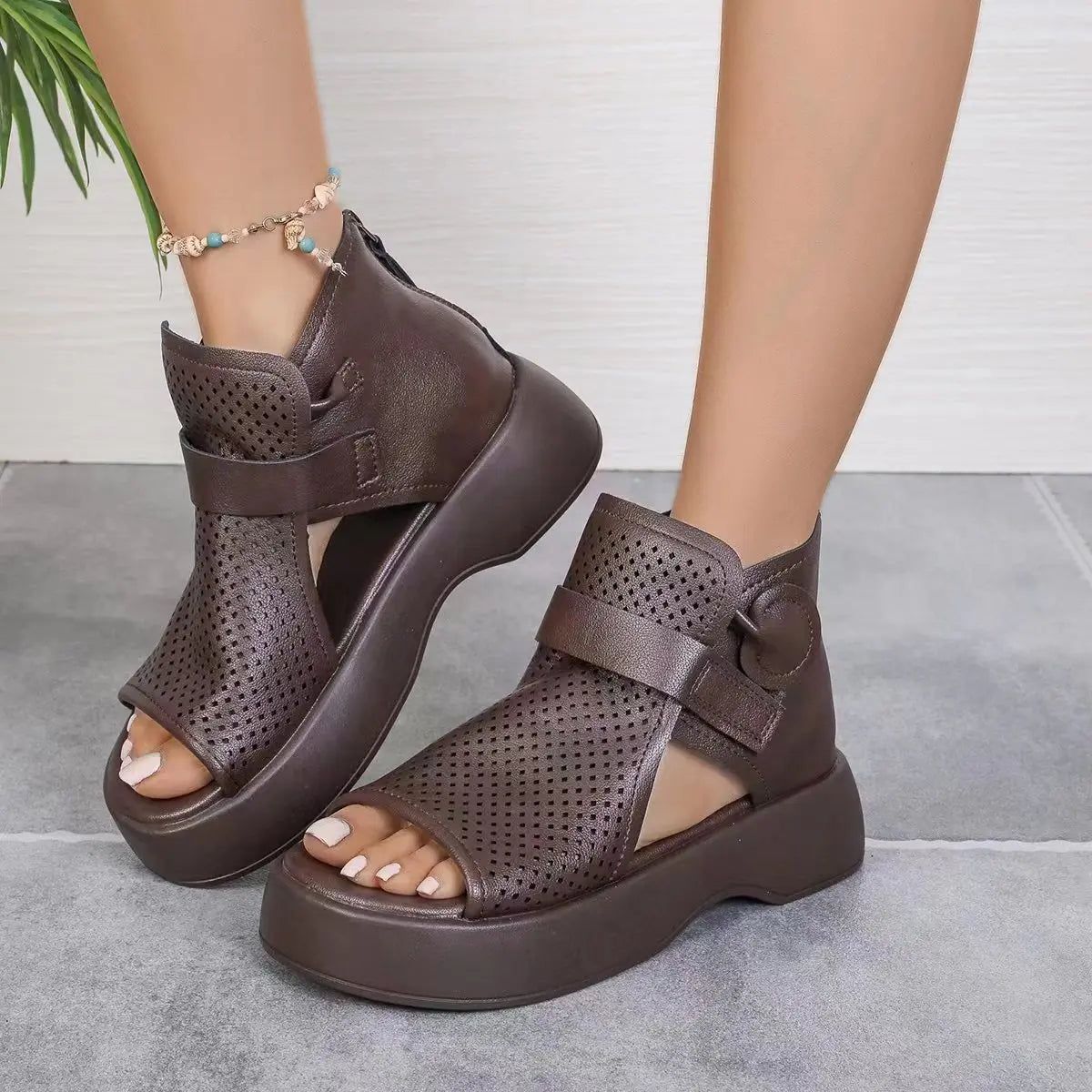 Taki l Summer Soft Mid Heel Modische Sommersandalen