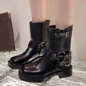 Clov l Halbhohe Lederstiefel mit Schnallenriemen