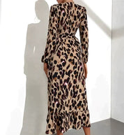 Zoela | Stilvolles Maxikleid mit V-Ausschnitt und Animal-Print