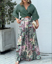 Ellaine l set aus verdrehtem crop-top und hose mit weitem bein und blumendruck