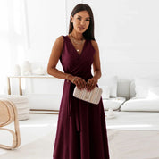 Odette l Elegantes Satin Maxikleid für Damen mit tiefem V-Ausschnitt
