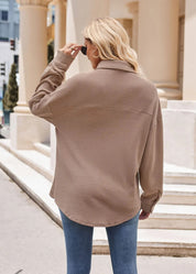Katerina | Lockere Frühlings- und Sommerbluse für Damen mit Knöpfen