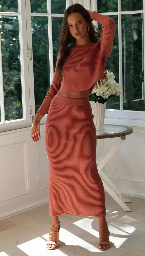 Kazalea | Stylisches Gestricktes Set für Frauen [Pullover+Rock]