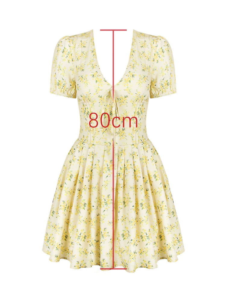 Playheart Summer l Geblümtes Midikleid mit tiefem V-Ausschnitt
