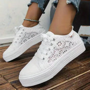 Wandaz l Damen-Plateau-Sneaker aus Spitze