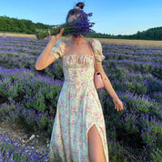 Florabelle l Damen-Blumenkleid mit Puffärmeln und hohem Schlitz