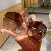 Runde Sonnenbrille für Damen l Kinslee