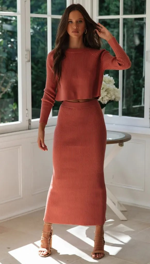 Kazalea | Stylisches Gestricktes Set für Frauen [Pullover+Rock]