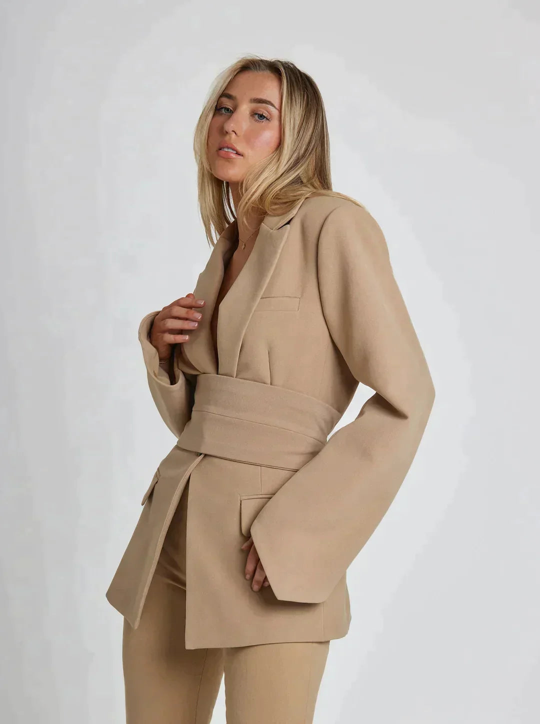 Classy |  Blazer mit Gürtel
