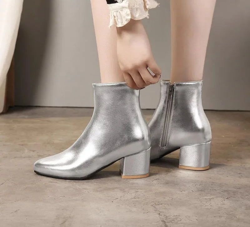 Premium Partystiefel mit Blockabsatz in Silber für Damen | Darseigh