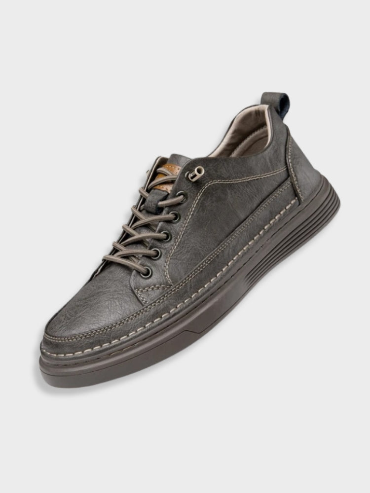 Hulyo | Sportlicher Unternehmen-Schuh