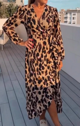 Amaya | Stilvolles Maxikleid mit V-Ausschnitt und Animal-Print