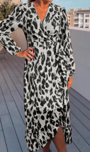 Amaya | Stilvolles Maxikleid mit V-Ausschnitt und Animal-Print