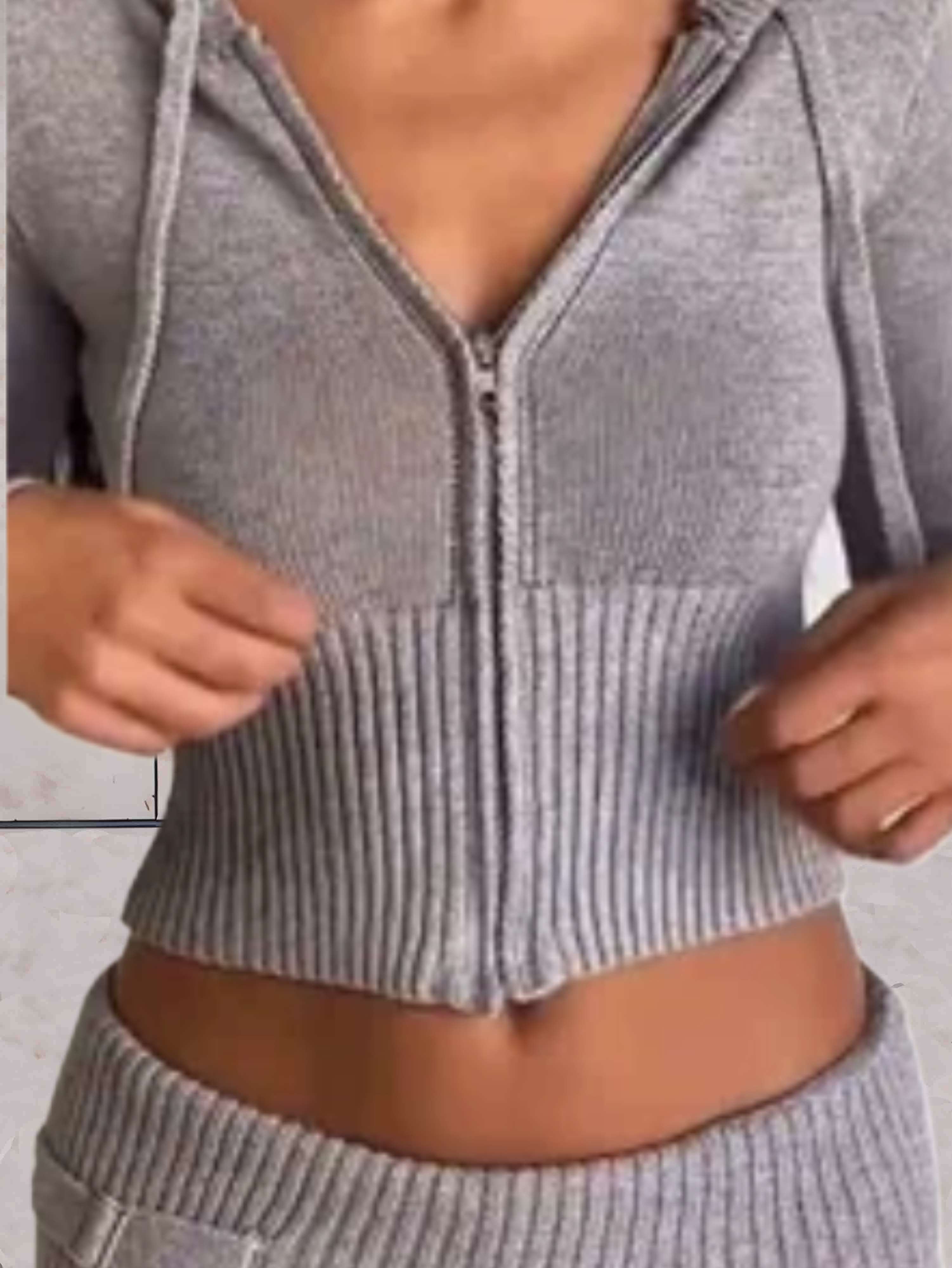 Hezekiah | 2-teiliges Set bestehend aus einem schmal geschnittenen, verkürzten Strickpullover und einer Jogginghose mit hohem bund